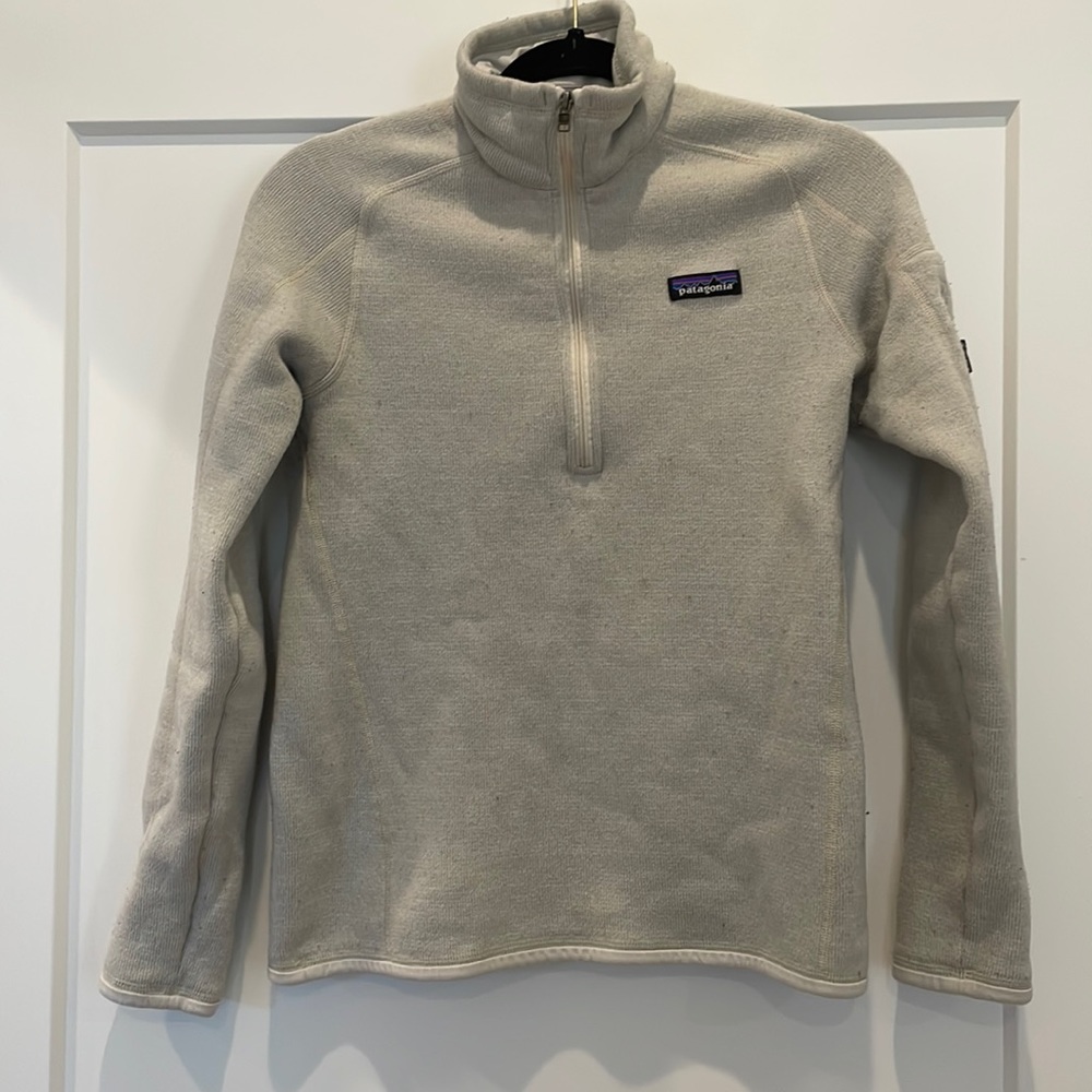 Patagonia women’s Better Sweater 1/4 zip fleece pullover